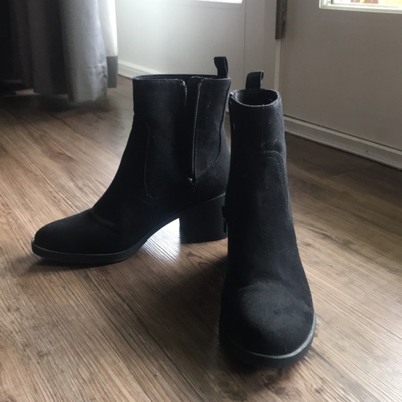 suede-like chelsea boots, 1.5-2 inch heel, worn once, near perfect condition - Picture 2 of 5